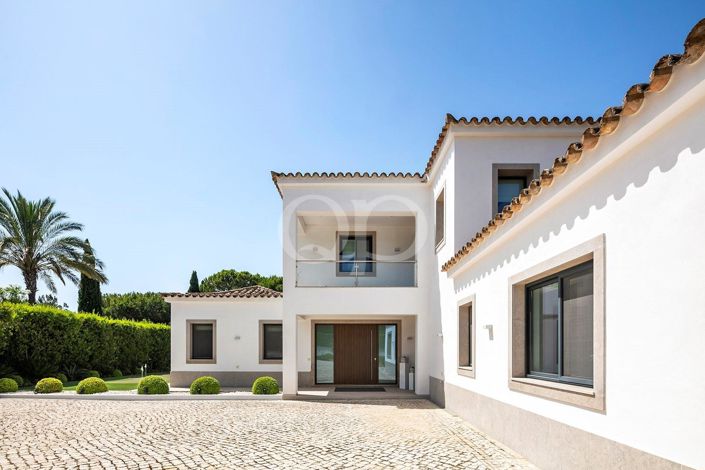 Image No.17-4 Bed House for sale