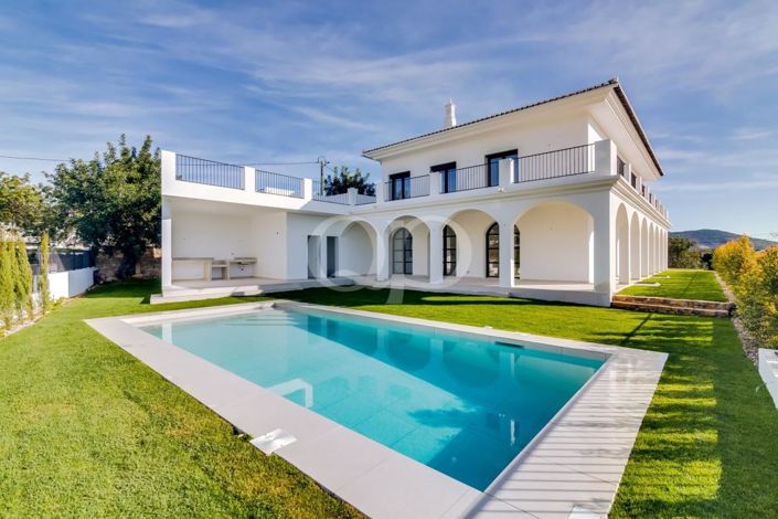 Image No.1-4 Bed House for sale
