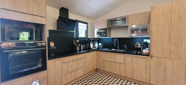 Image No.6-2 Bed House for sale