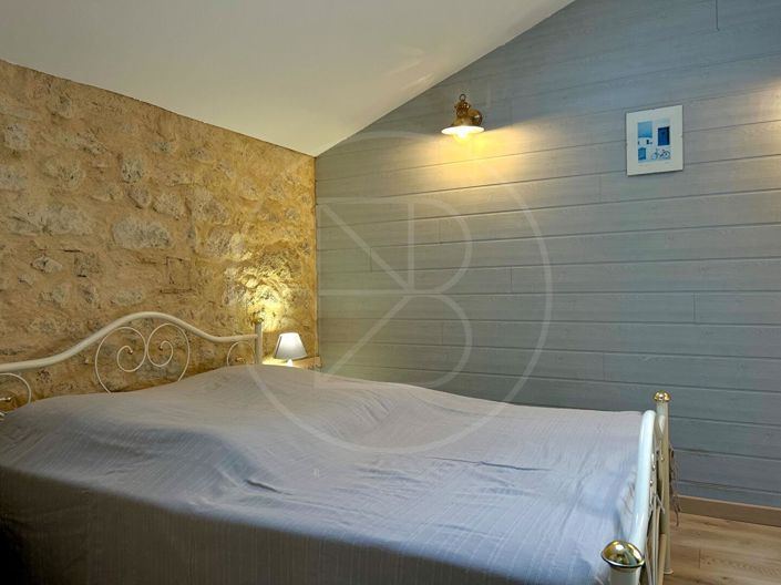 Image No.8-10 Bed House for sale