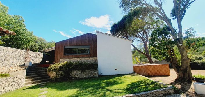 Image No.1-2 Bed House for sale