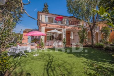 Maison de 4 chambres à vendre à Grimaud