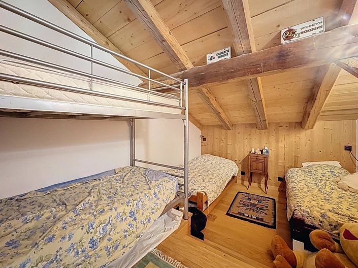 Image No.28-8 Bed House for sale