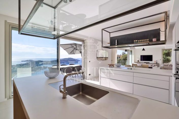 Image No.3-6 Bed House for sale