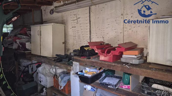 Image No.18-4 Bed House for sale