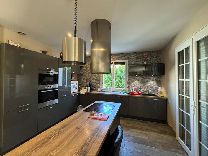 Image No.5-3 Bed House for sale