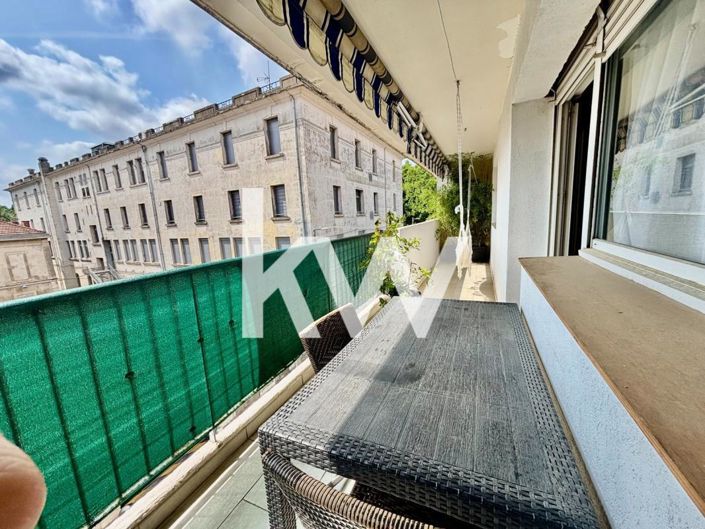 Image No.10-3 Bed Apartment for sale