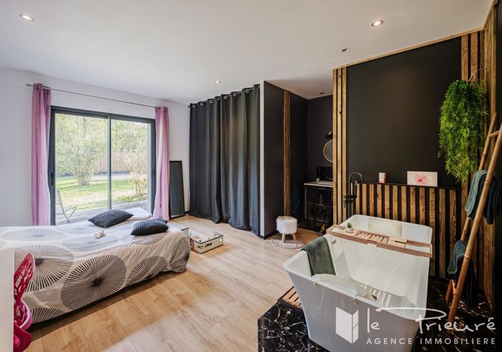 Image No.11-4 Bed House for sale