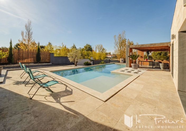 Image No.2-4 Bed House for sale