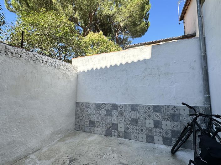 Image No.15-3 Bed House for sale