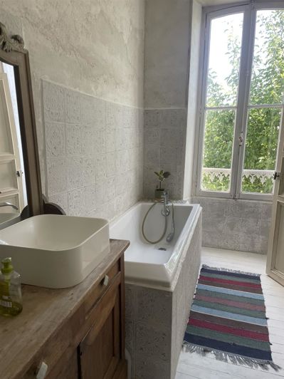 Image No.17-3 Bed House for sale