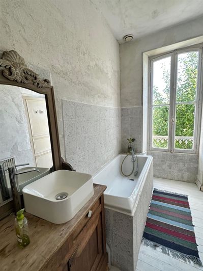 Image No.8-3 Bed House for sale