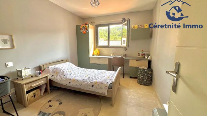 Image No.14-3 Bed House for sale