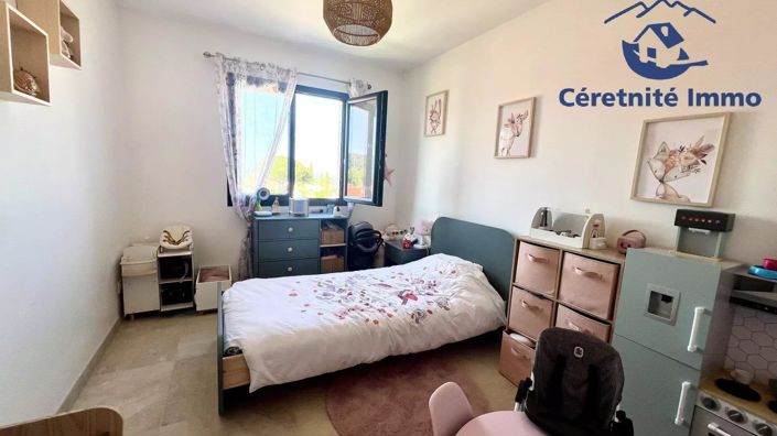 Image No.18-3 Bed House for sale