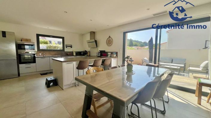 Image No.2-3 Bed House for sale