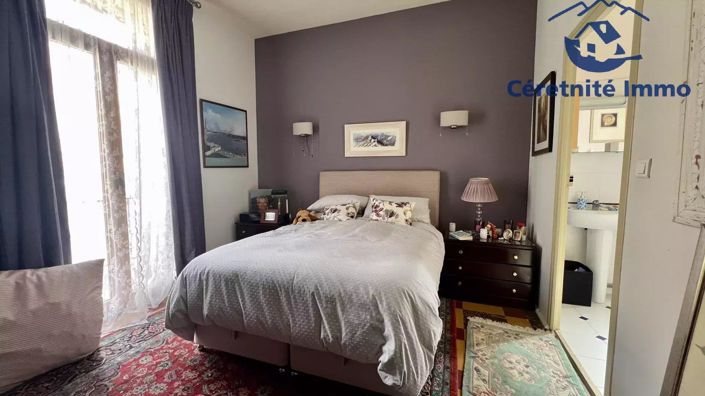 Image No.38-5 Bed House for sale