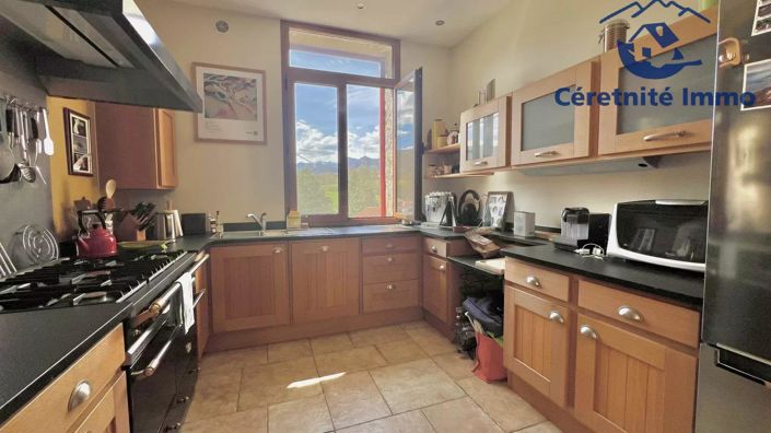 Image No.5-5 Bed House for sale