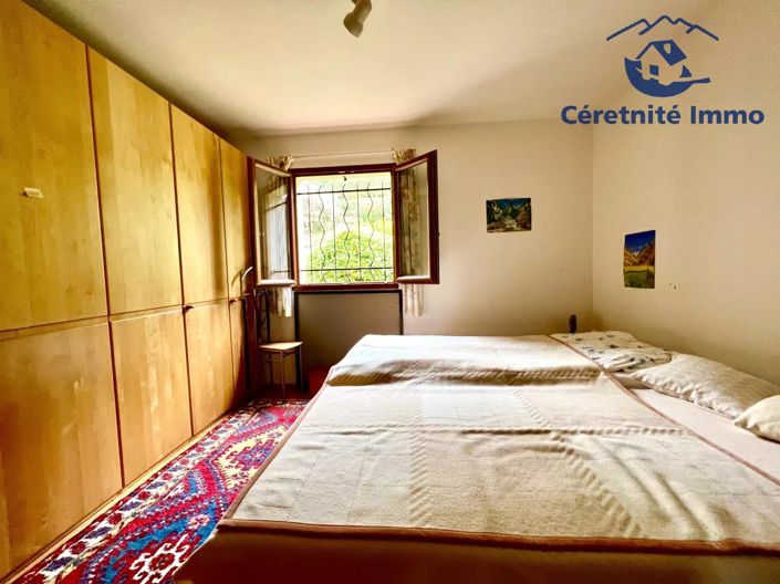 Image No.8-4 Bed House for sale