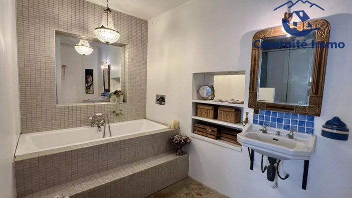 Image No.19-4 Bed House for sale