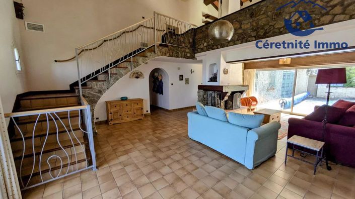 Image No.2-4 Bed House for sale