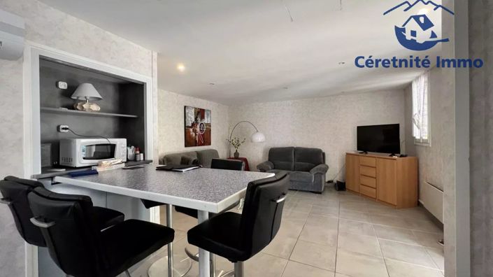 Image No.17-2 Bed House for sale