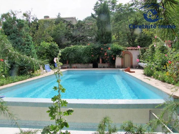 Image No.1-9 Bed House for sale