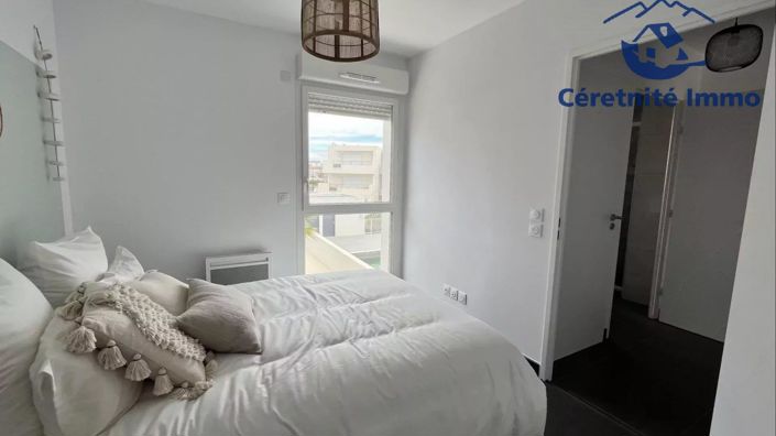 Image No.24-1 Bed Property for sale