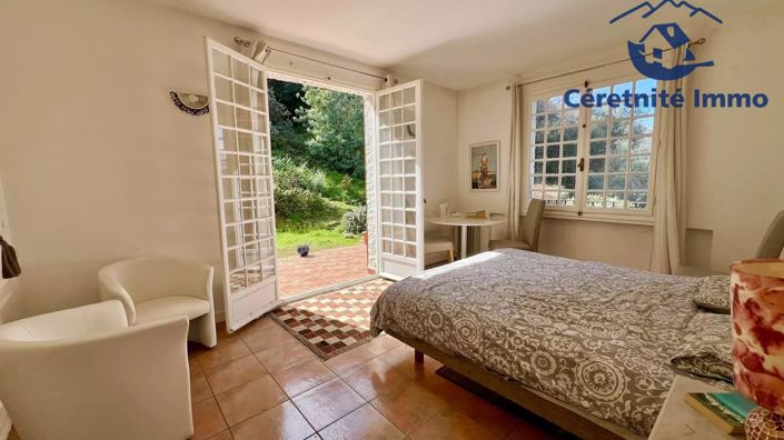 Image No.10-8 Bed House for sale