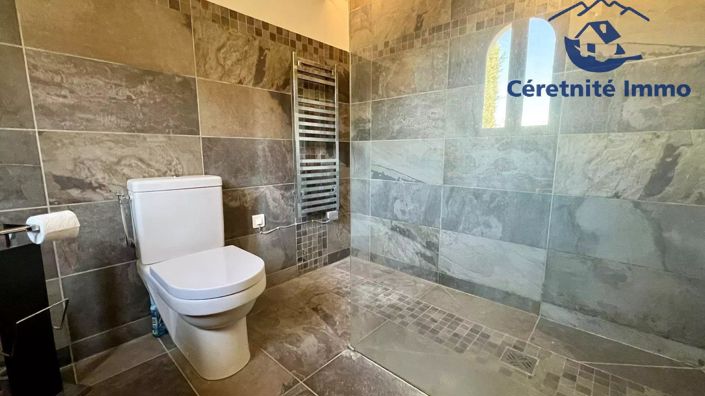 Image No.17-8 Bed House for sale