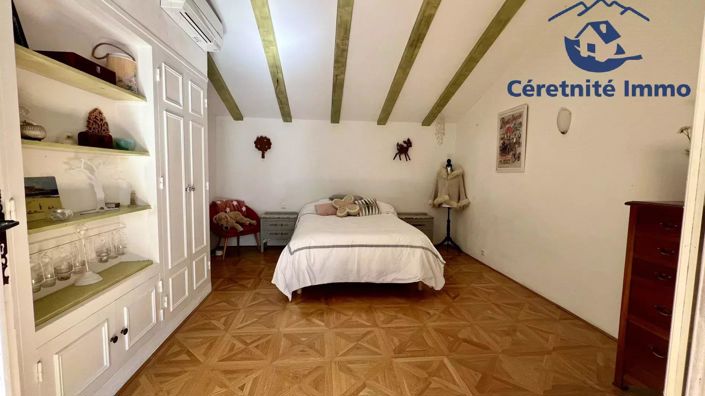 Image No.43-8 Bed House for sale