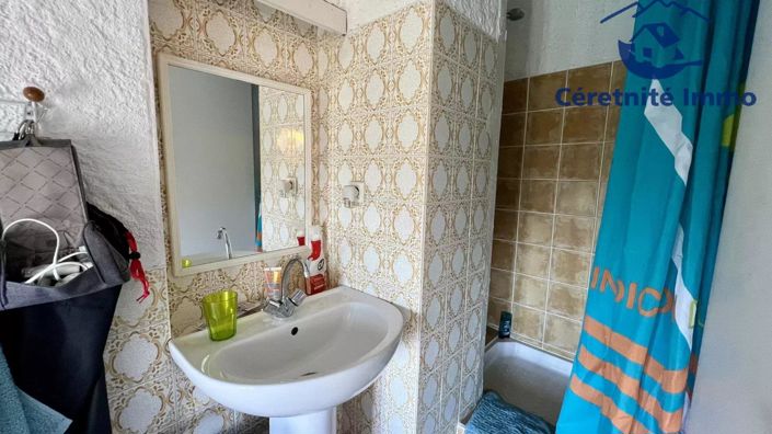 Image No.44-8 Bed House for sale