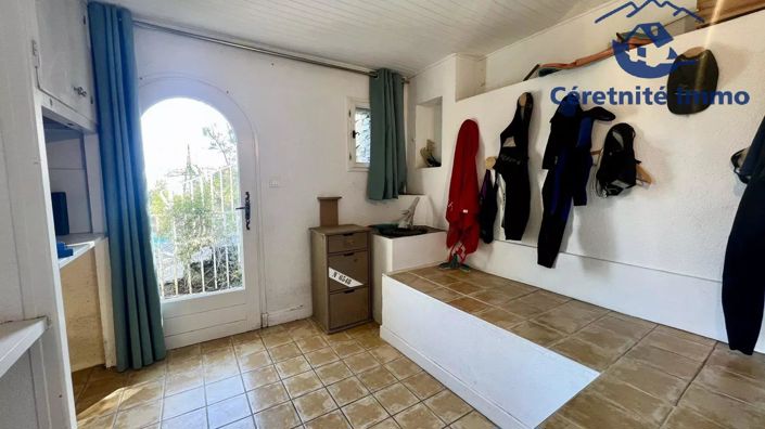 Image No.52-8 Bed House for sale