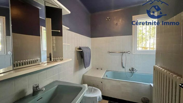 Image No.12-5 Bed House for sale