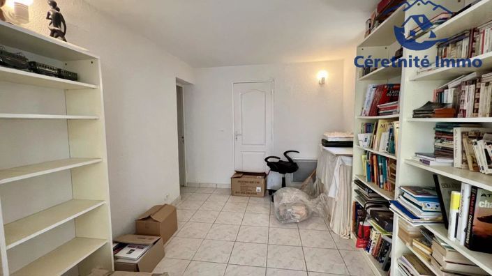 Image No.15-3 Bed House for sale