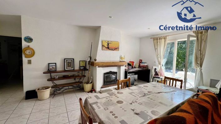 Image No.8-3 Bed House for sale