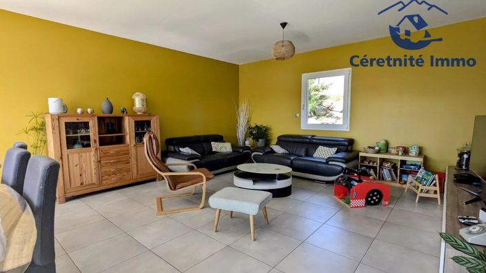 Image No.11-5 Bed House for sale