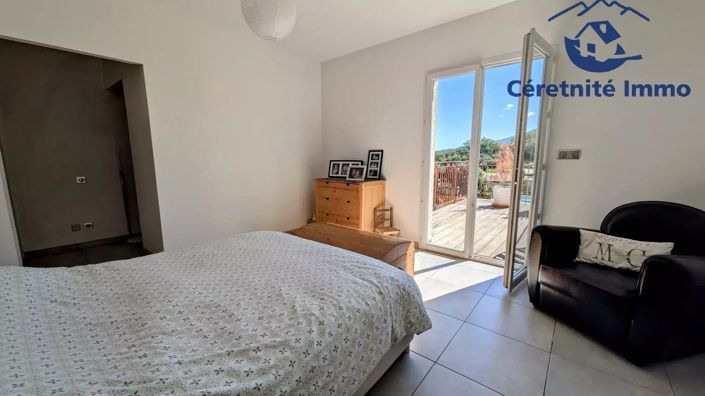 Image No.16-5 Bed House for sale