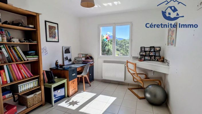 Image No.23-5 Bed House for sale