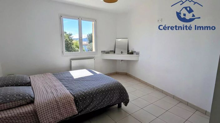 Image No.24-5 Bed House for sale