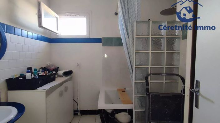 Image No.12-5 Bed House for sale