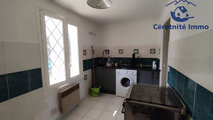 Image No.6-5 Bed House for sale