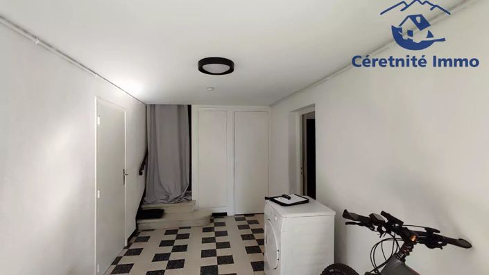 Image No.7-5 Bed House for sale