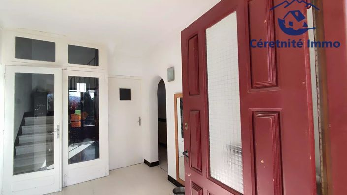 Image No.9-5 Bed House for sale