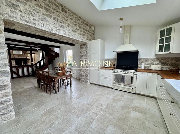 Image No.15-3 Bed Property for sale