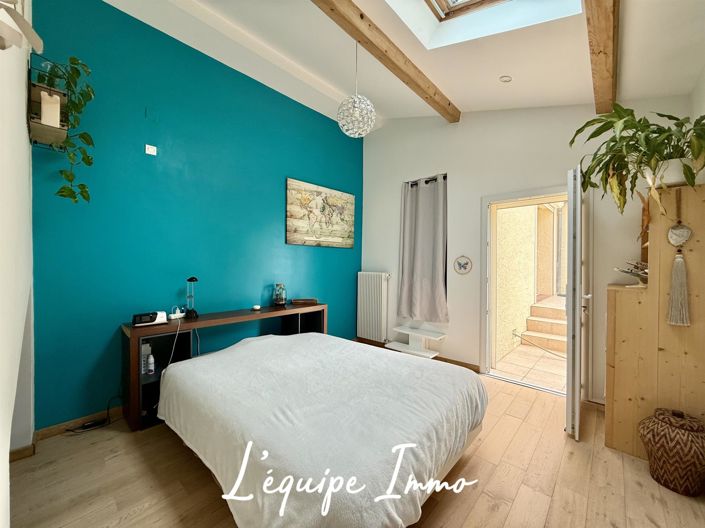 Image No.17-4 Bed House for sale