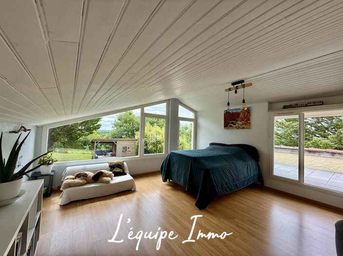 Image No.18-4 Bed House for sale