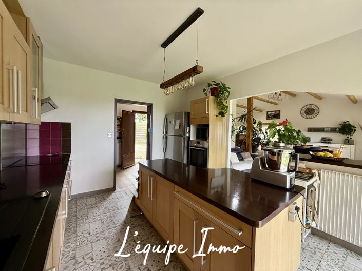 Image No.6-4 Bed House for sale