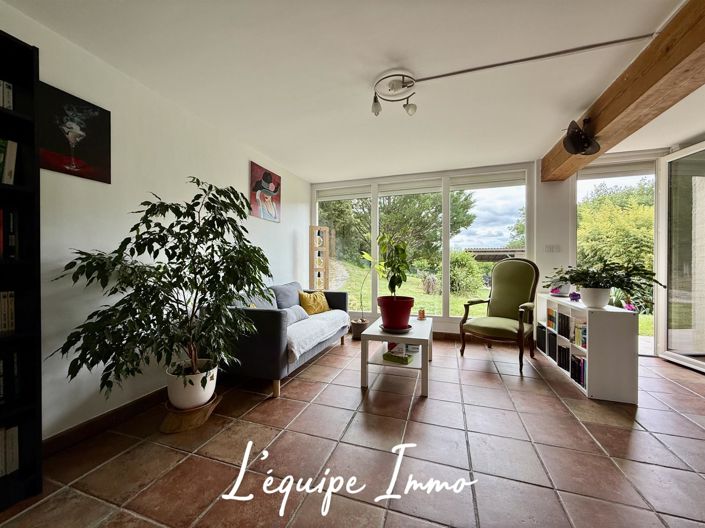 Image No.8-4 Bed House for sale