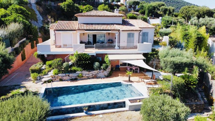 Image No.1-4 Bed House for sale