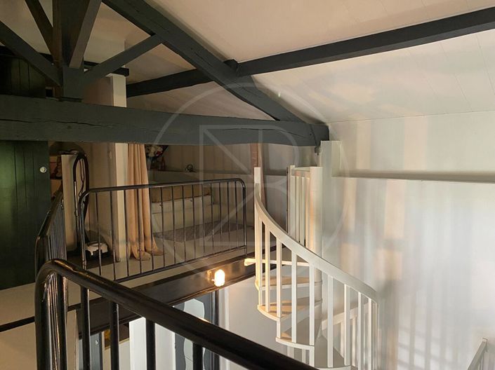 Image No.10-3 Bed House for sale